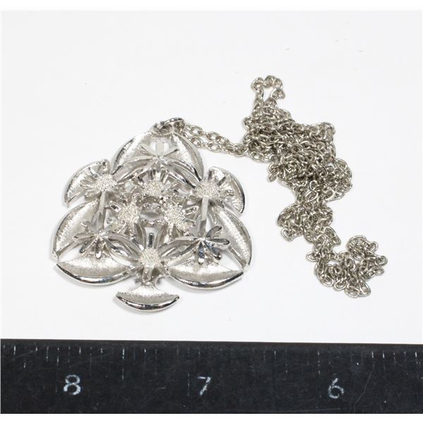 BEAUTIFUL HLB PENDANT/NECKLACE - FLOWER CLUSTER