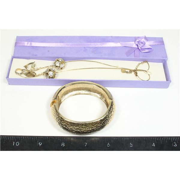 VINTAGE GOLD-TONE CLIP-ON SPHERES WITH RHINESTONES