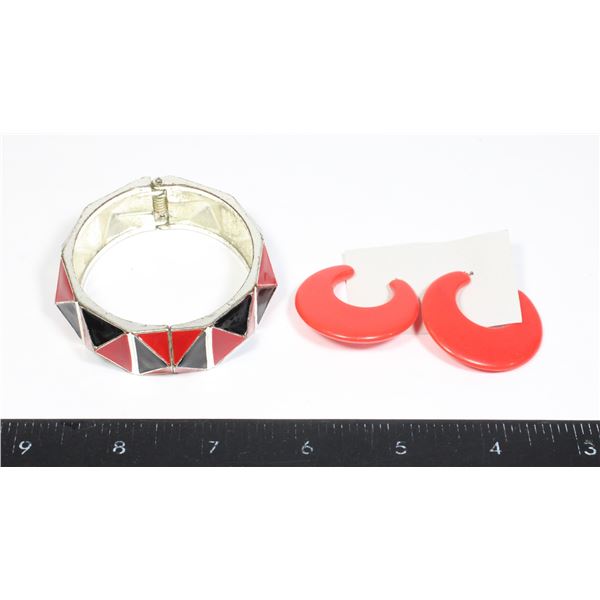BLACK AND RED GOLD TONE CUFF BRACELET