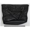 Image 1 : SIMPLY VERA - VERA WANG BLACK QUILTED ROSE TOTE