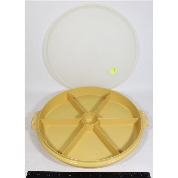 VINTAGE TUPPERWARE SERVER WITH LID