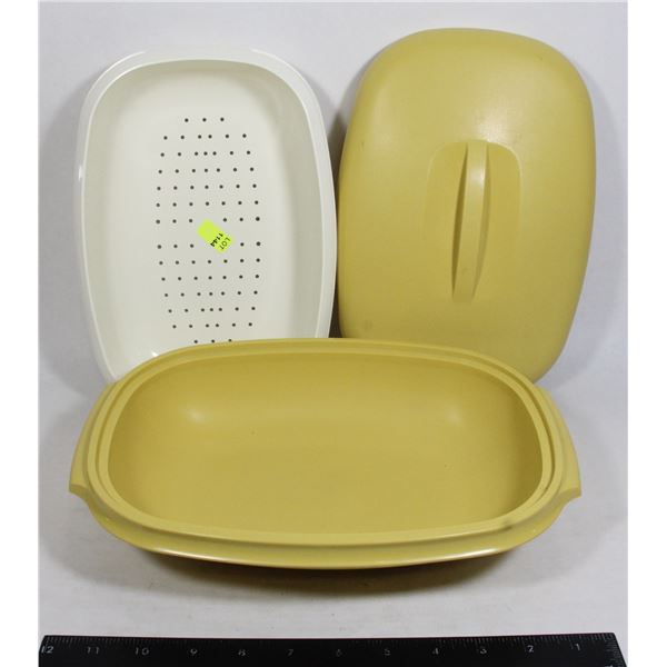 VINTAGE TUPPERWARE WITH STRAINER