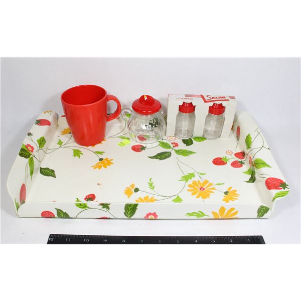 VINTAGE MOLDED TRAY