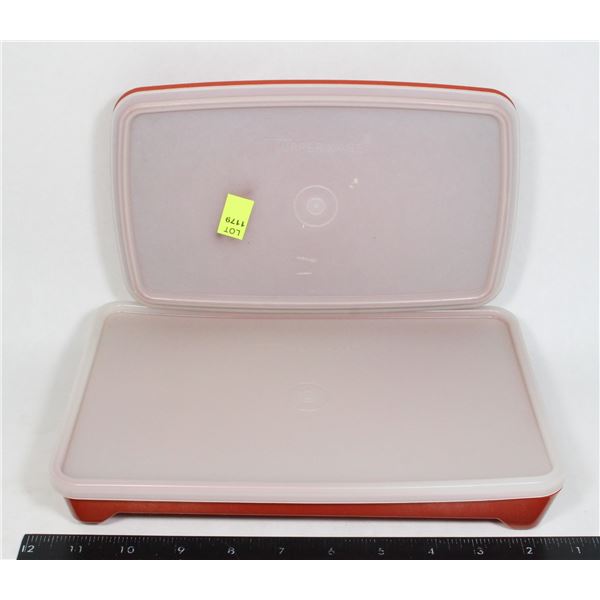 2 TUPPERWARE CONTAINERS WITH LIDS
