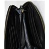 Image 2 : BLACK PEBBLED VEGAN LEATHER POUCH CLUTCH