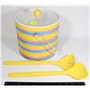 Image 1 : RETRO ICE BUCKET WITH 2 SPOONS
