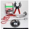 Image 1 : VINTAGE LOT OF RED KITCHEN UTENSILS