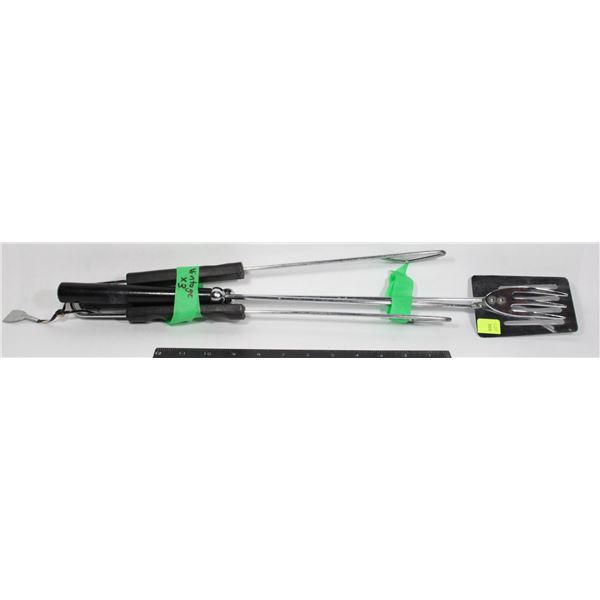 3 VINTAGE BBQ UTENSILS
