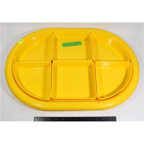 VINTAGE 1980 - POSTMODERN TRAY WITH 6 REMOVABLE SE