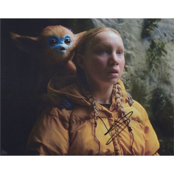 The Legend of Ochi Helena Zengel Signed Photo