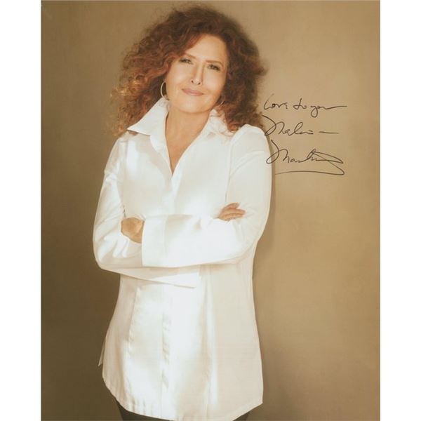 Singer Melissa Manchester signed photo