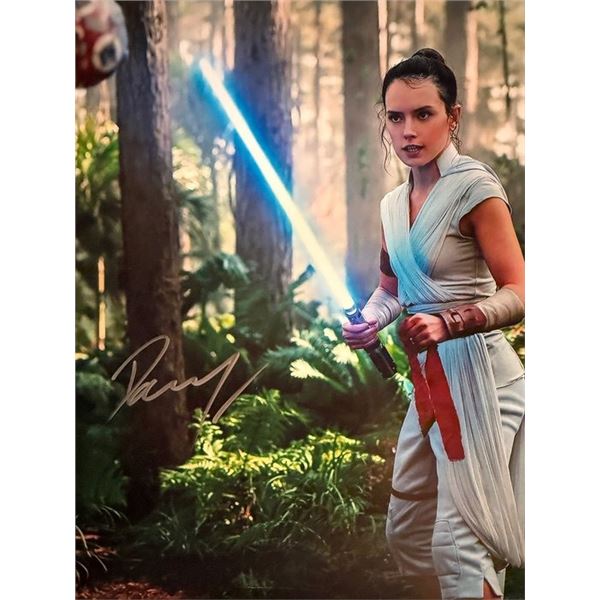 Star Wars Daisy Ridley signed movie photo