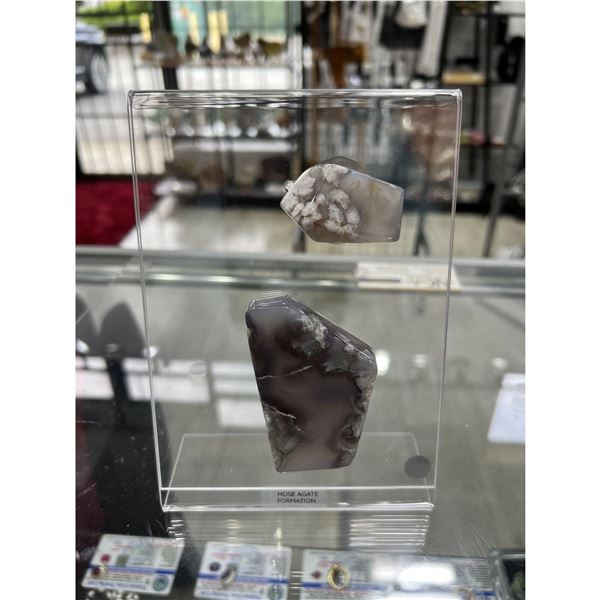 Mose Flower Agate Agate Art on Display
