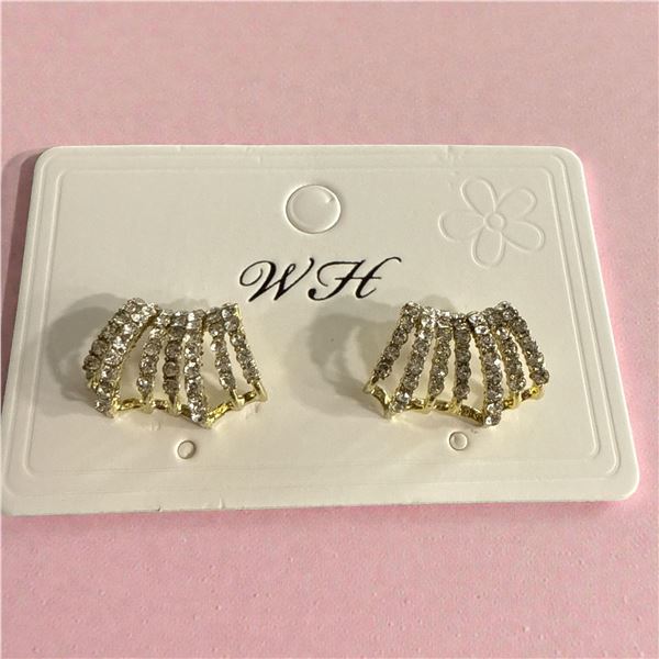 Gold plated crown shaped ear studs 18 carat