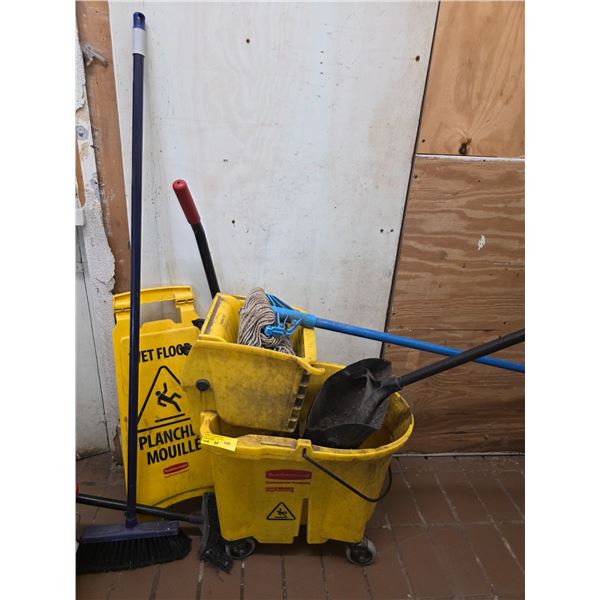 Assorted cleaning equipment