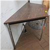 Image 2 : Small Table - 59in x 26in