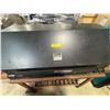 Image 2 : Sunshine Legend 4 LU multi-burner gas barbecue grill and griddle setup