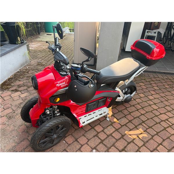 Doohan Tank LSM - 1490w 12" QS Motor - Speed 75km+ - Range: 95km w/ Helmet & Charger