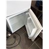 Image 3 : 2 pc - Master Chef Mini Fridges - Tested & Working
