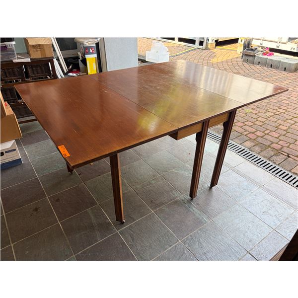 Vintage Collapsible Table - 62x48x30.5"