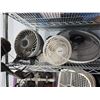 Image 4 : 3 Shelves - Misc. oscillating fans