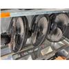 Image 4 : 2 Shelves - Oscillating Fans (Approx. 7)