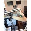 Image 3 : 3 pc - x2 Magnifying Lights & Adjustable Desk Light