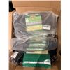 Image 6 : Group of Soaker Hoses, Cucumber Trellis and Spider Farmer Self-Water Kit