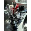 Image 2 : Braun Immersion Blender with Whisk Attachment, Chopper Bowl, Measuring Beakers and Kitchen Tools
