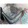 Image 3 : Pyrex Glass Measuring Cups and Baking Dishes