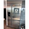Image 1 : GE Monogram Stainless Steel Built-in Side-by-Side Refrigerator & Freezer