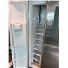 Image 4 : GE Monogram Stainless Steel Built-in Side-by-Side Refrigerator & Freezer