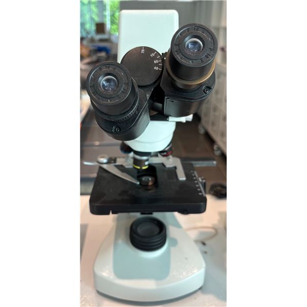Compound Microscope with Binocular Eyepiece