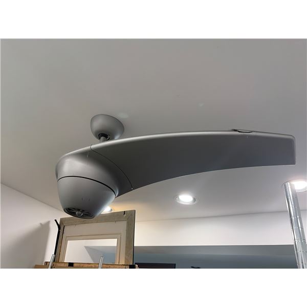 Single Blade Fan (Cracked)