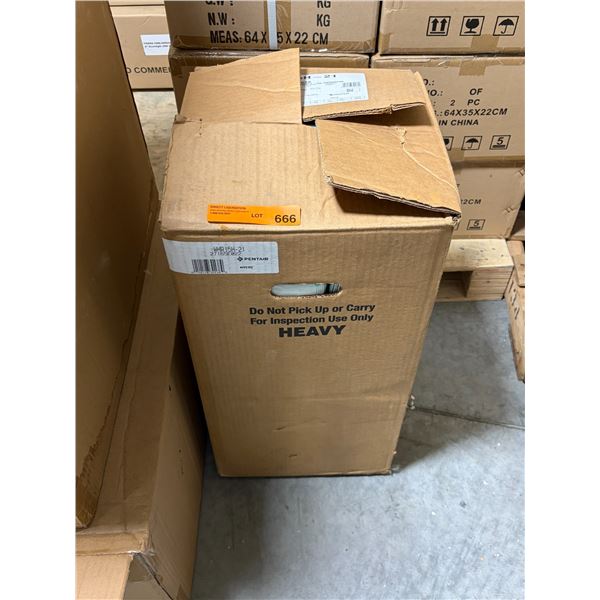 L2 - BNIB Box of Face Masks