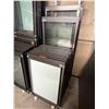Image 2 : L2 - Group of Window Panels