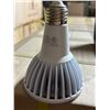 Image 2 : L2 - BNIB Box Full of Yigeda LED Lamp