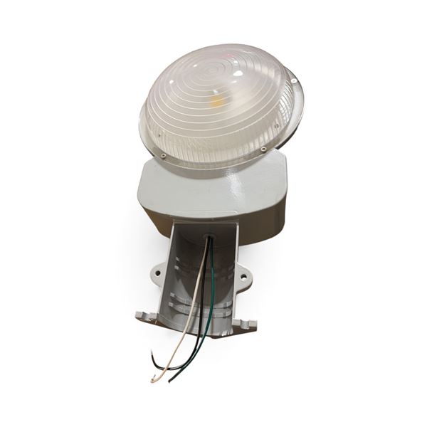 L2 - BNIB Group of 5 Dawn to Dusk LED Light