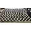 Image 1 : Indoor/Outdoor carpet 8 x 9 ft