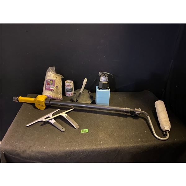 Wagher paint roller, bag of gloves and more