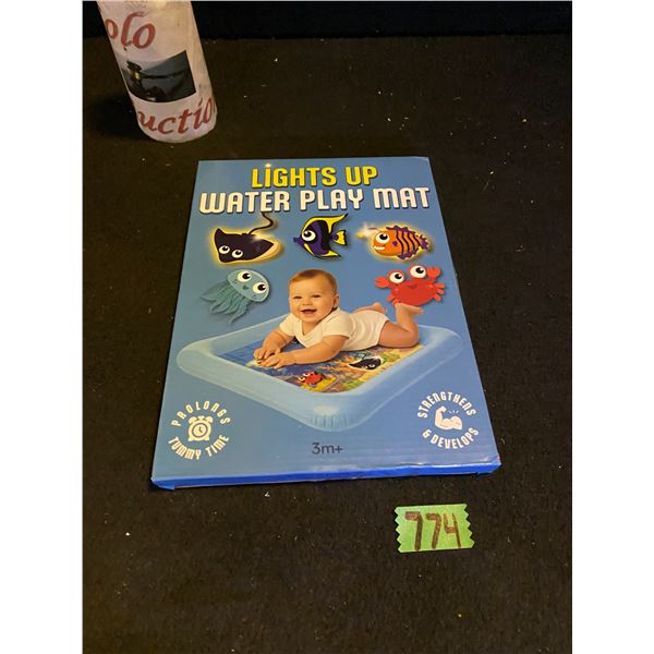 Water play mat that lights up