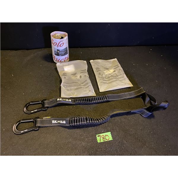 2 Bungee Tool Laynards
