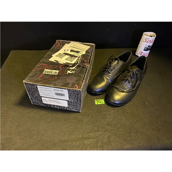 Men's dress shoes size 9