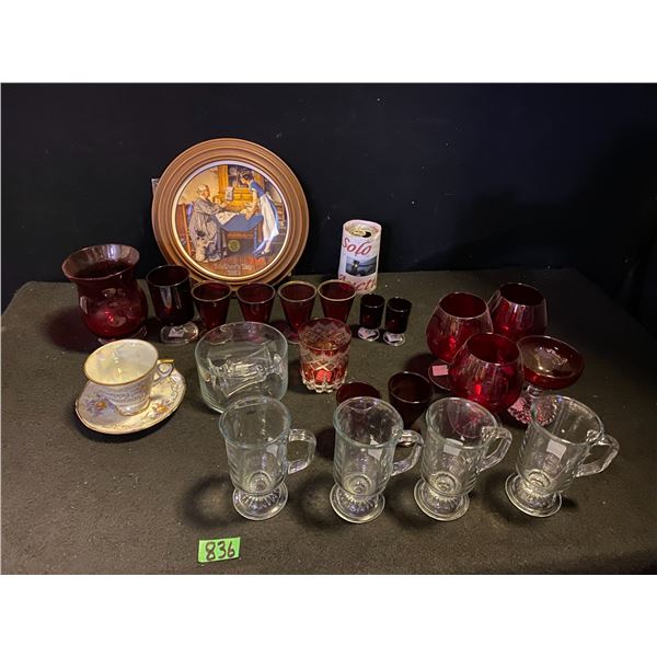 Lot of vintage art glass items