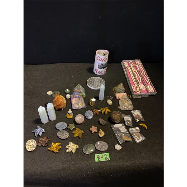 Assorted of crystal/rock polished carved shapes