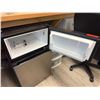 Image 2 : Magic Chef Mini Freezer Top Refrigerator