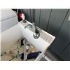 Image 6 : E.L. Mustee & Sons Utilatub Single Basin Utility Sink 24" x 19.5" x 33.5"H