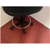 Image 4 : Rolling Chair w/ Footrail