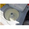 Image 11 : Qty 2 Top-Load Washing Machines: GE & Whirlpool w/ Affresh