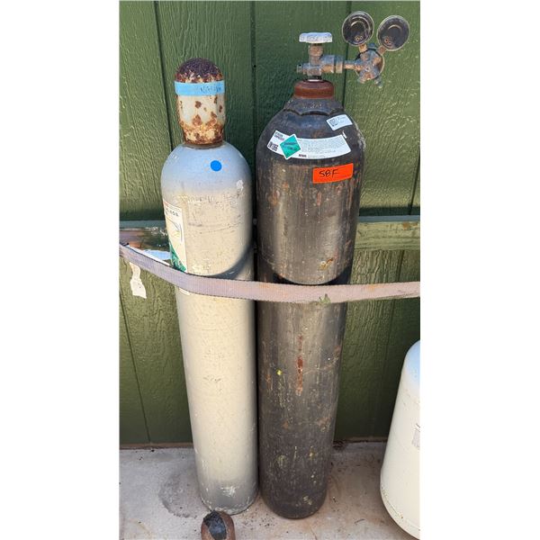 Qty 2 Nitrogen Tanks w/ 1 Dual-Gauge Regulator